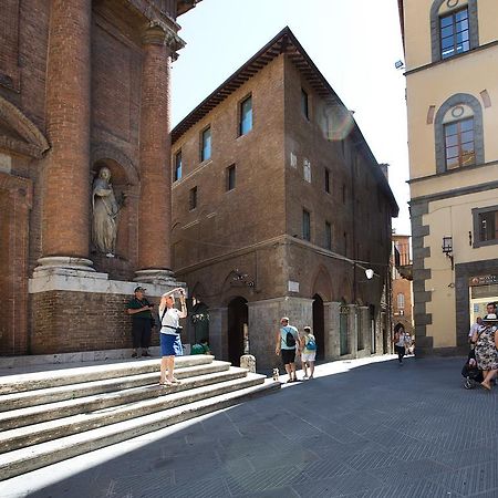 Apartmán Il Tolomei - Central In The Middle Of Main Street Siena Pokoj fotografie